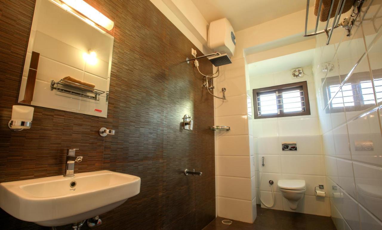 Falcon Suites Yelahanka New Town Bangalore Bagian luar foto